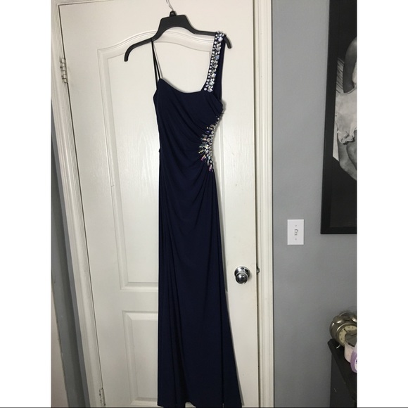 Prom Dress - Picture 2 of 5